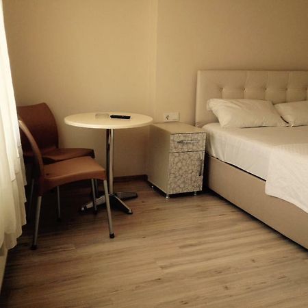 Cicekli Yali Hotel Buyukada Island Bagian luar foto
