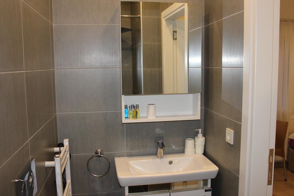 Cicekli Yali Hotel Buyukada Island Ruang foto