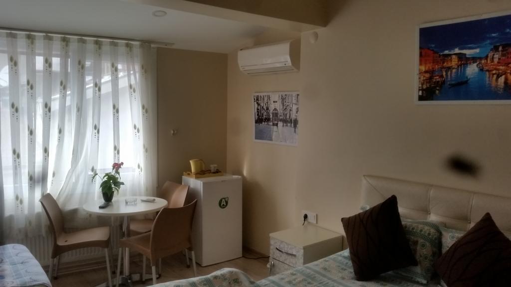 Cicekli Yali Hotel Buyukada Island Bagian luar foto